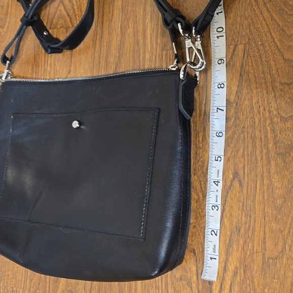 MADEWELL The Transport Shoulder Crossbody Bag Black Convertible - Picture 11 of 12